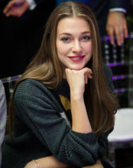 Александра Никифорова главная актриса сериала Александра Никифорова главная актриса сериала