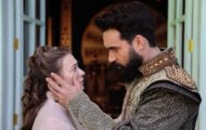 Анна умело управляет своим Повелителем