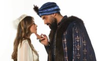 Романтические отношения между Александрой и Али